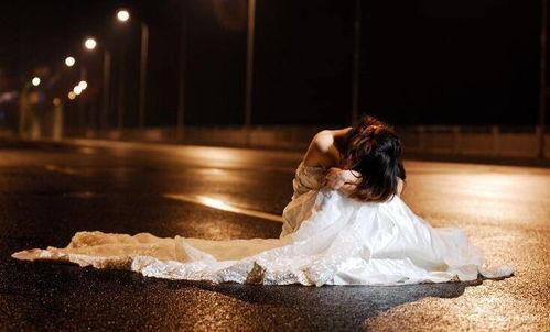 婚纱新娘吃瓜视频大全,揭秘娱乐圈甜蜜背后的秘密瞬间