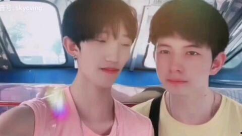 抖音夫夫吃瓜,揭秘抖音上那些甜蜜又带辣的恋爱瞬间