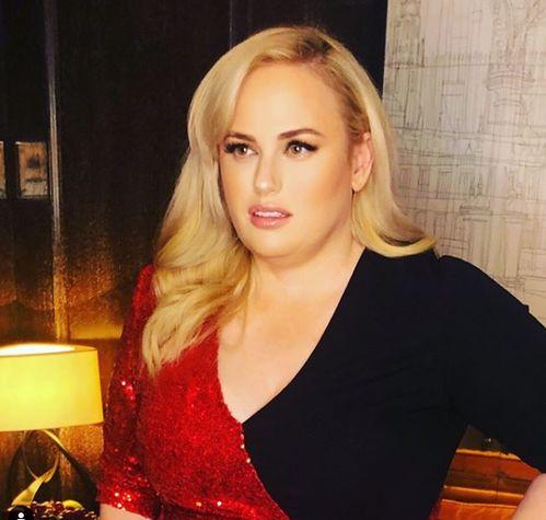 欧美女明星40岁以上,揭秘40 欧美女明星的优雅魅力