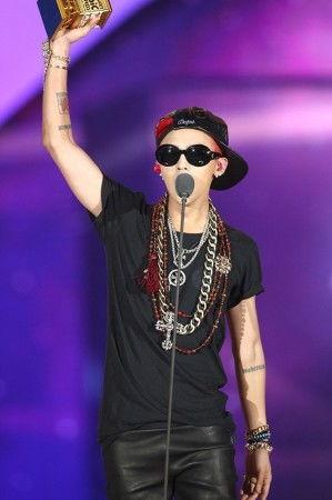 看权志龙演唱会的明星,众明星助阵，狂欢之夜精彩回顾