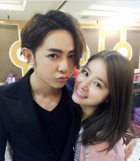 明星整容起床的视频,揭秘起床瞬间惊人变化